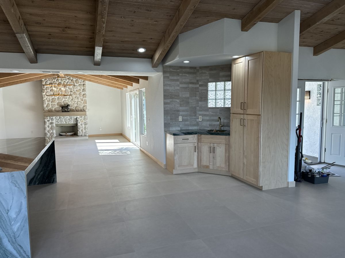 Expert roofing contractor at work in San Diego