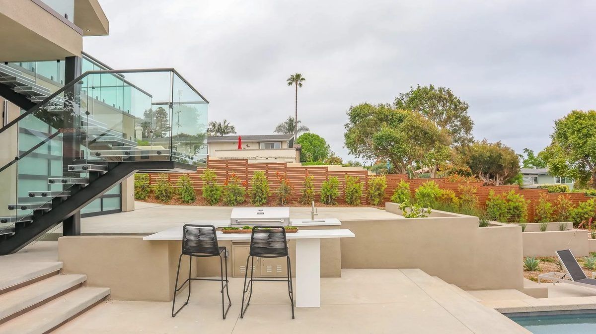 Deck and outdoor living by Cali Dream Construction in San Diego